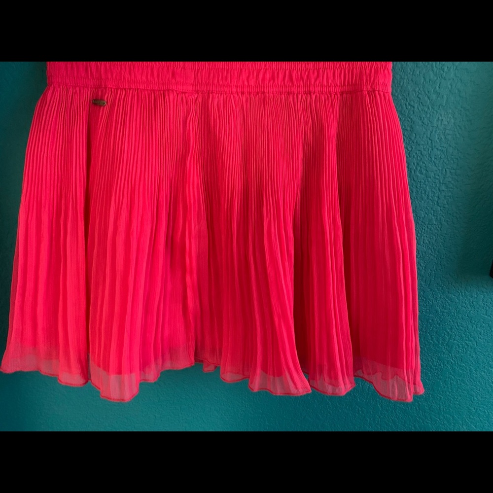 mini pink skirt